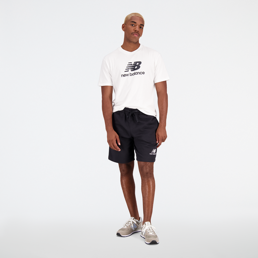 New Balance Essentials Stacked Logo Short in SCHWARZ