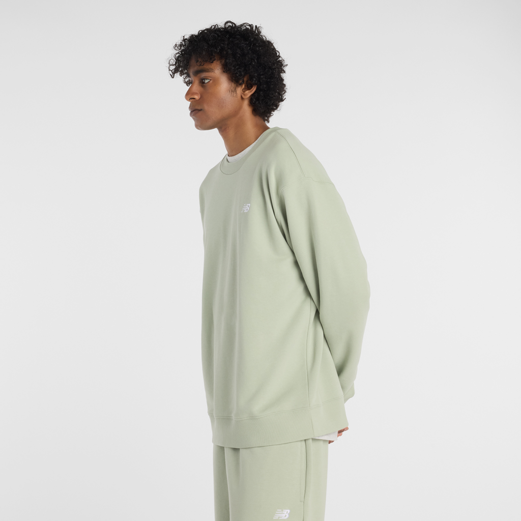 New Balance Sport Essentials Small Logo French Terry Crew in GRÜN