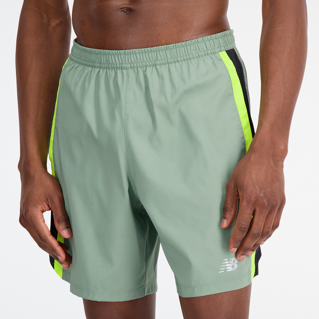 New Balance Accelerate 7 Inch Short in GRÜN