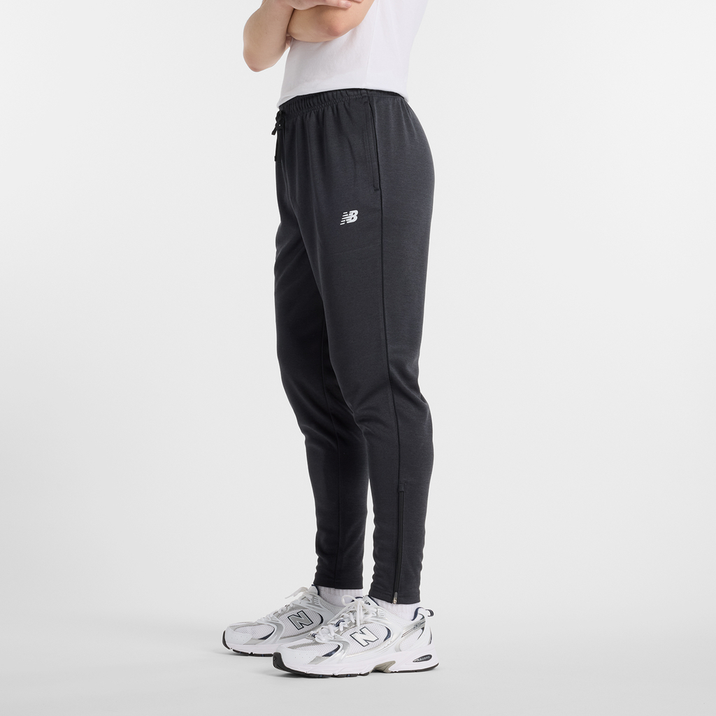 New Balance Sport Knit Pant in SCHWARZ