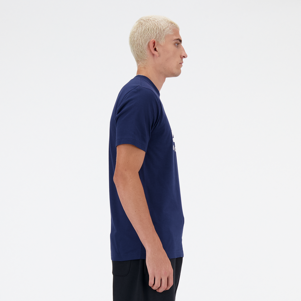 New Balance Sport Essentials Stacked Logo T-Shirt in BLAU