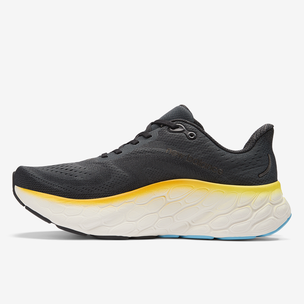 New Balance M More v4 Laufschuhe in SCHWARZ