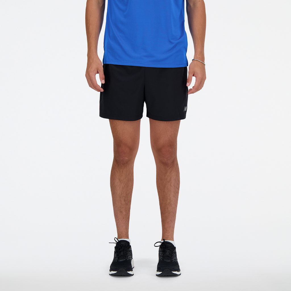 New Balance Sports Essentials Short 5 Inch Brief in SCHWARZ