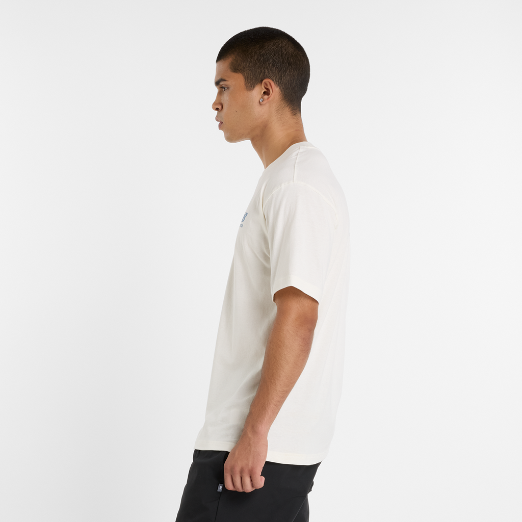 New Balance Athletics Multi Color Logo T-Shirt in WEISS