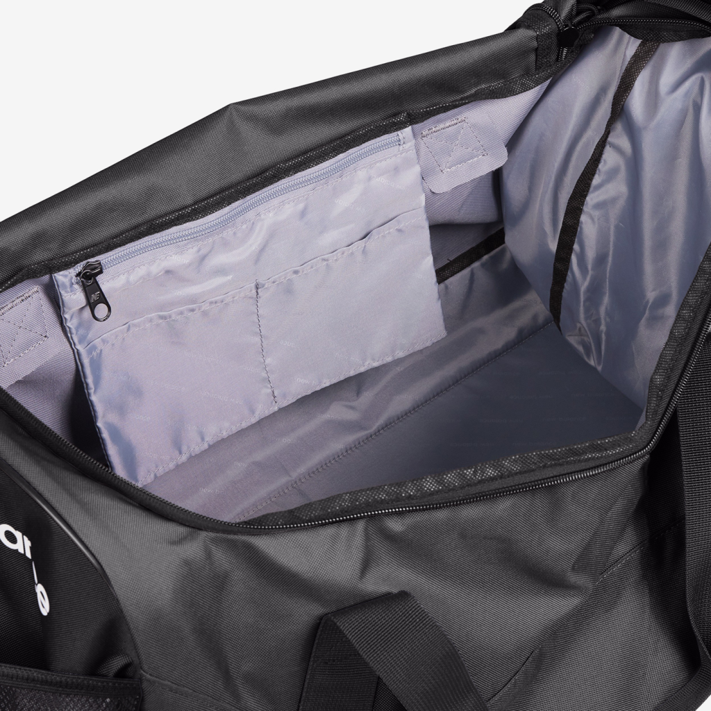 New Balance Athletics Duffle 2.0 Medium in SCHWARZ