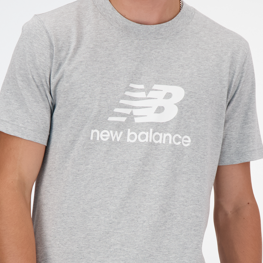 New Balance Sport Essentials Stacked Logo T-Shirt in GRAU