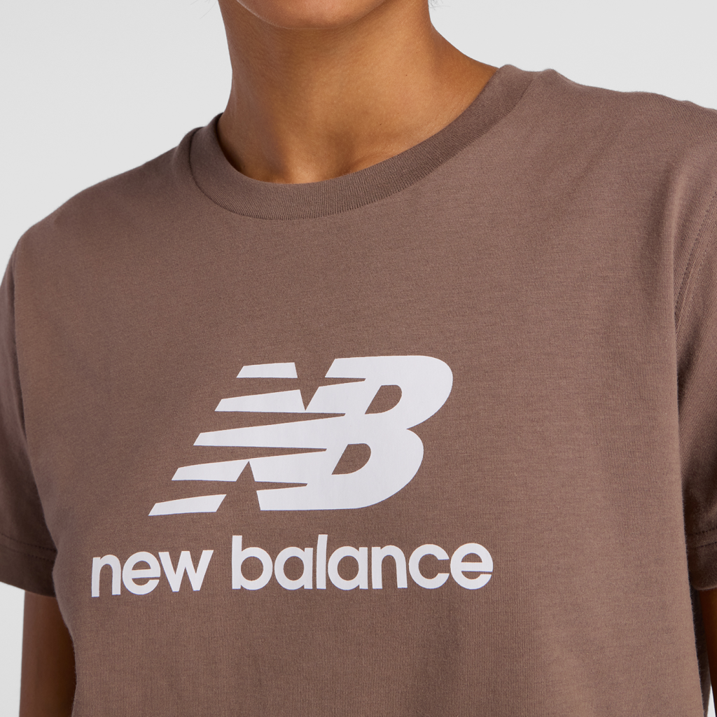 New Balance W Sport Essentials Jersey Logo T-Shirt in BRAUN