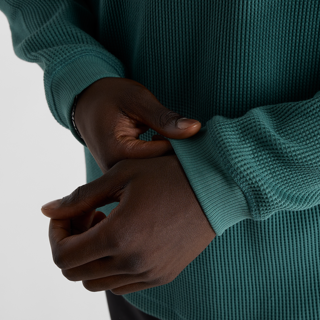 New Balance Waffle Knit Long Sleeve Henley in GRÜN