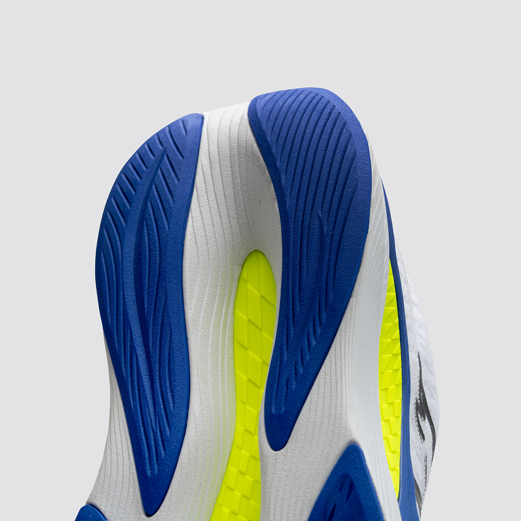 New Balance M Propel v4 Laufschuhe in WEISS