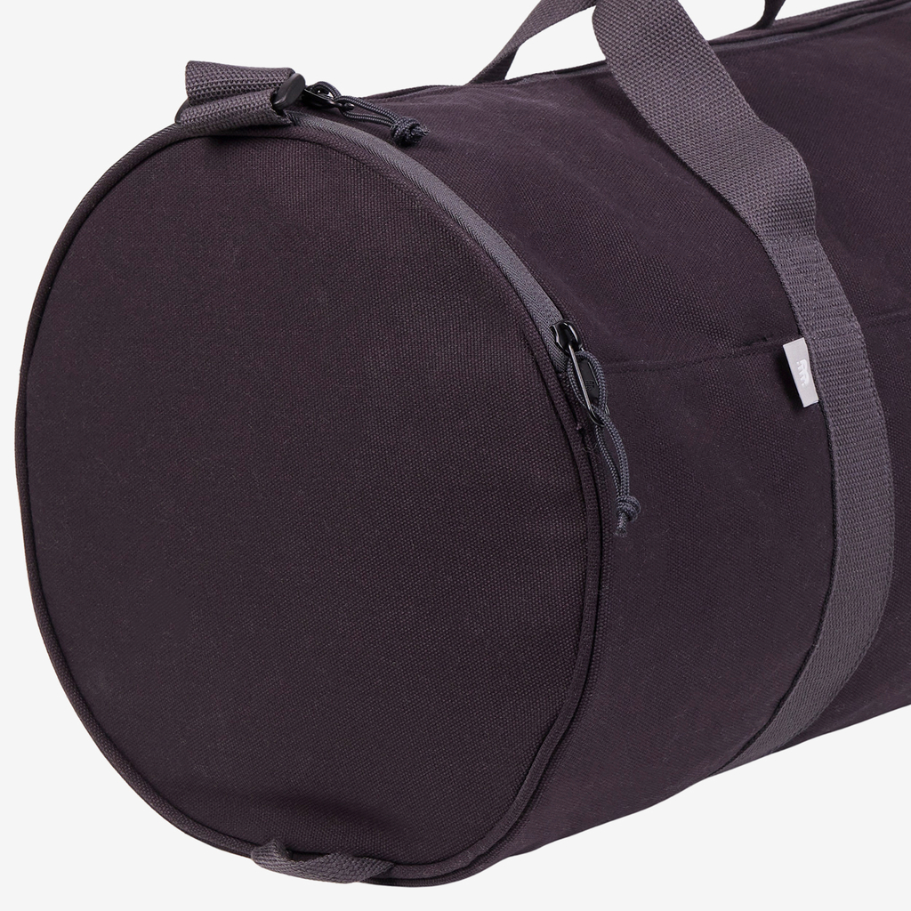 New Balance Canvas Duffel in SCHWARZ