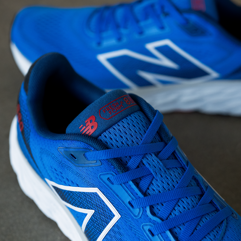 New Balance M 880 Weite B v14 Laufschuhe in BLAU