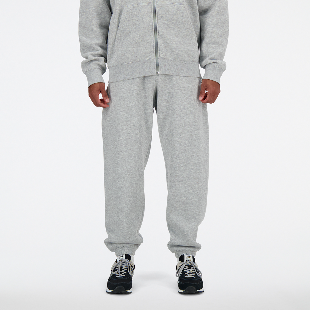 New Balance New Balance Fleece Jogger in GRAU