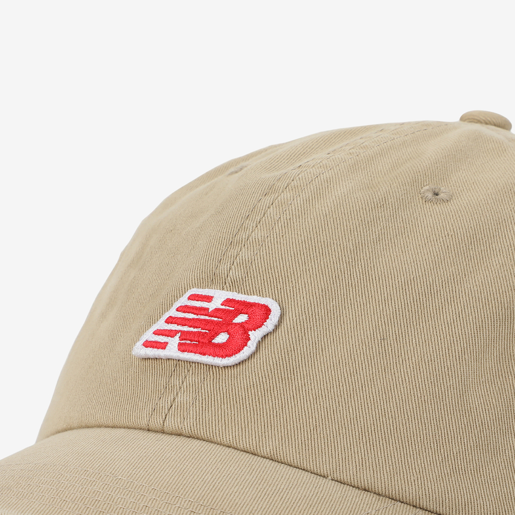 New Balance 6 Panel NB Patch Logo Hat in BEIGE