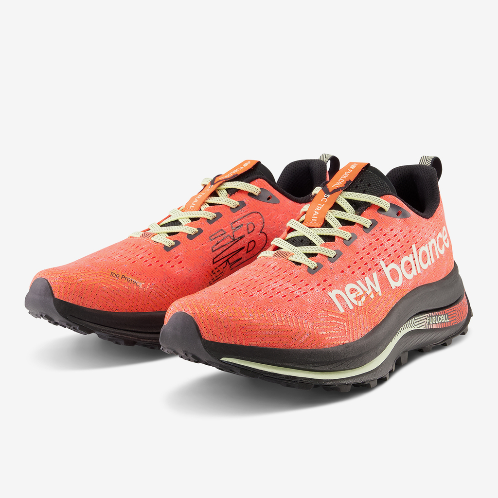 New Balance M Supercomp Trail v1 Trailrunningschuhe in ROT