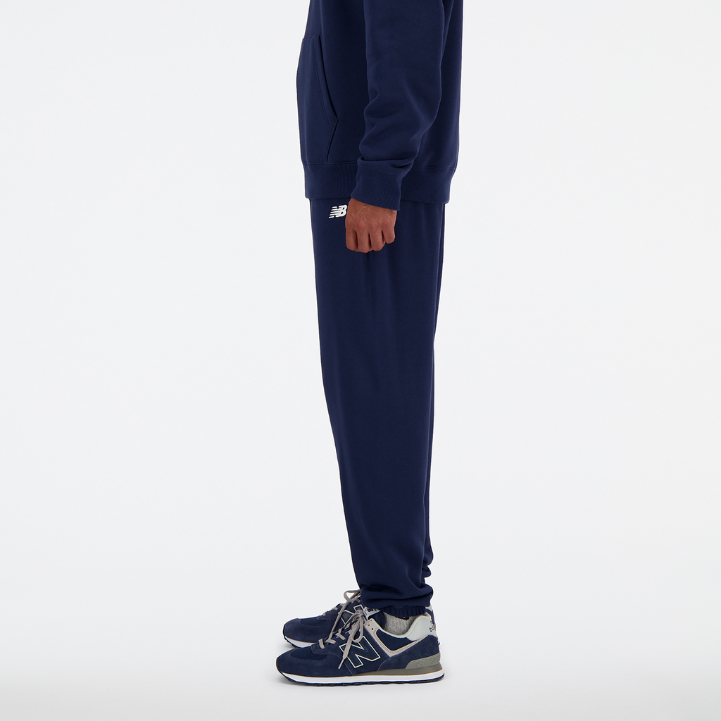 New Balance Sport Essentials French Terry Jogger in BLAU