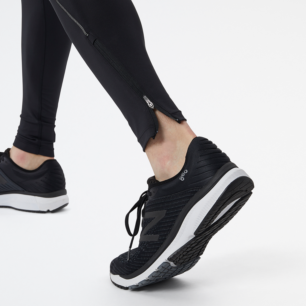 New Balance Impact Run Tight in SCHWARZ