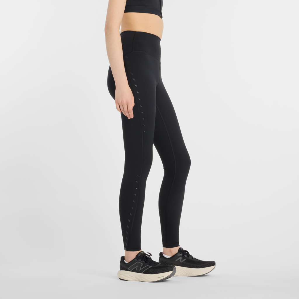 New Balance W Athletics Reflective Heat High Rise Legging 27" in SCHWARZ