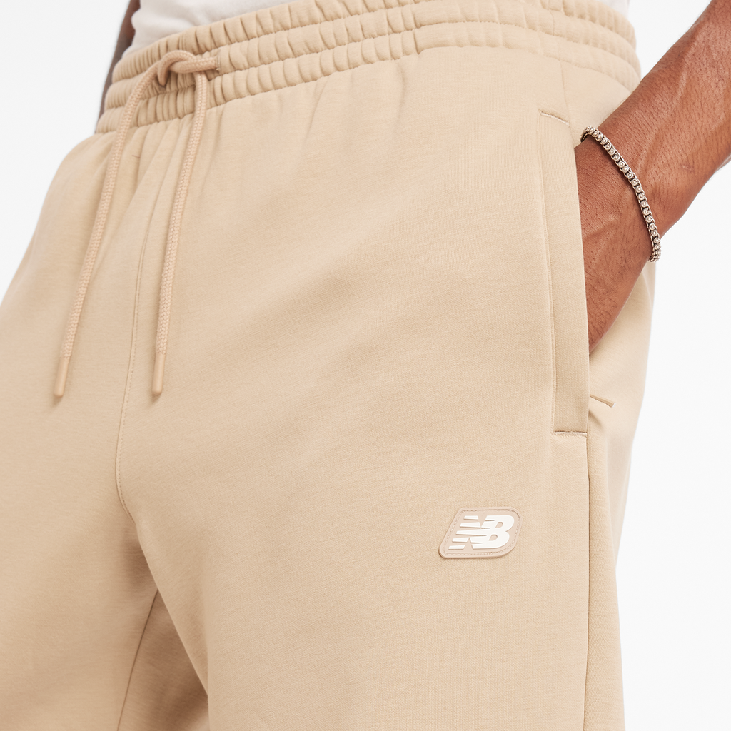 New Balance Hoops Uniform Pant in GRAU
