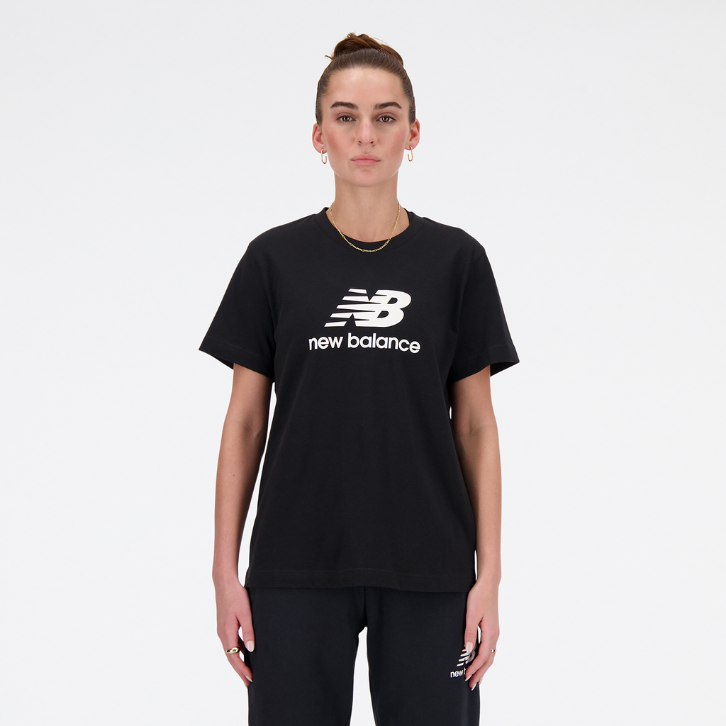 New Balance W Sport Essentials Jersey Logo T-Shirt in SCHWARZ