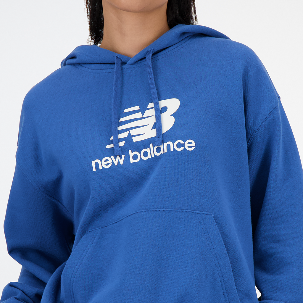 New Balance W Sport Essentials French Terry Stacked Logo Hoodie in BLAU