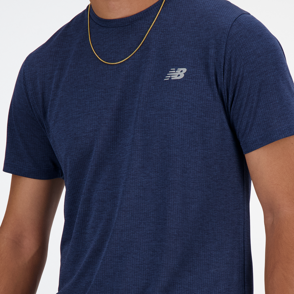 New Balance NB Athletics Run T-Shirt in BLAU