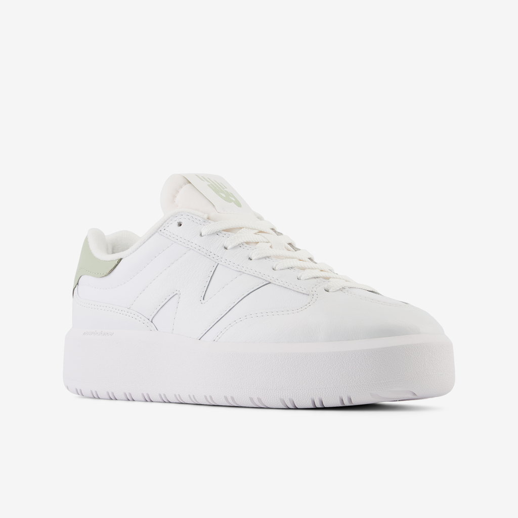 New Balance U 302 Essentials Freizeitschuhe in WEISS
