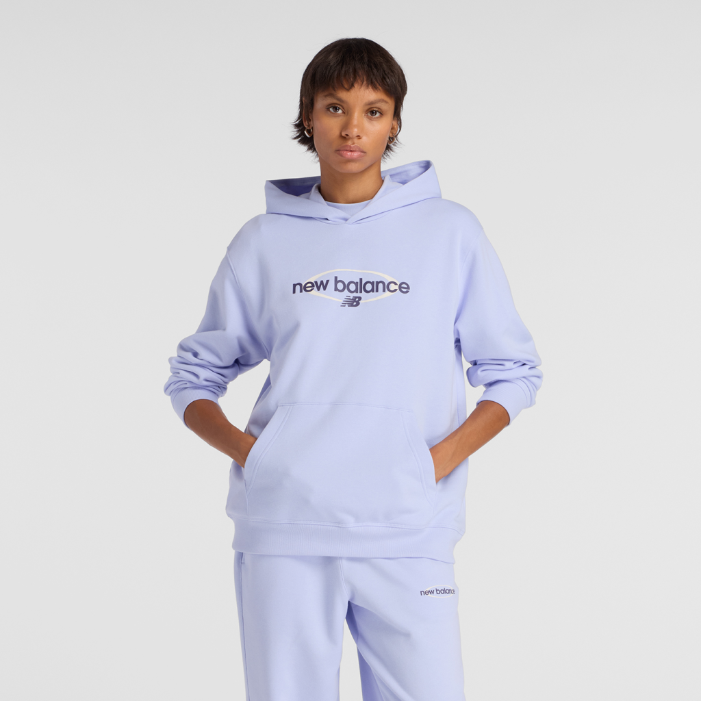 New Balance W Sport Graphic Relaxed Hoodie in VIOLETT