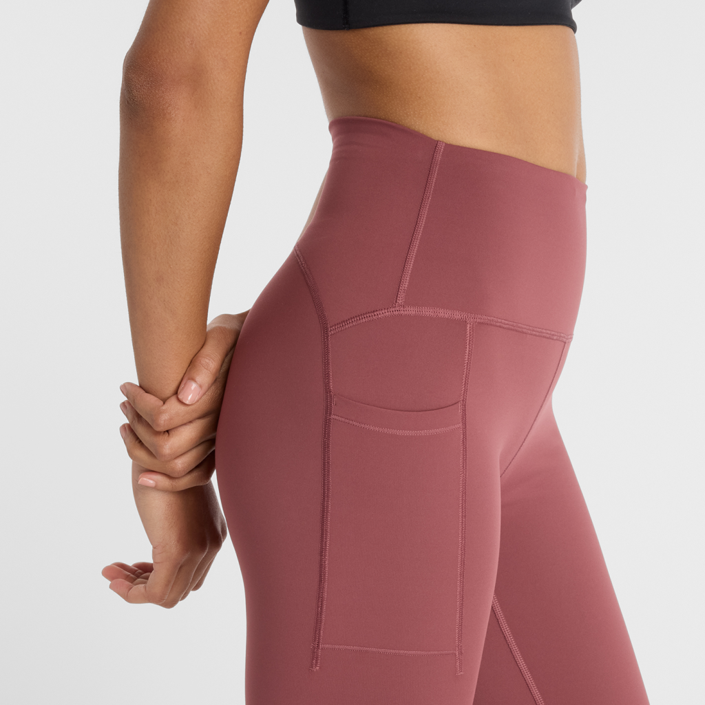 New Balance W NB Sleek Pocket High Rise Legging 27" in ROT