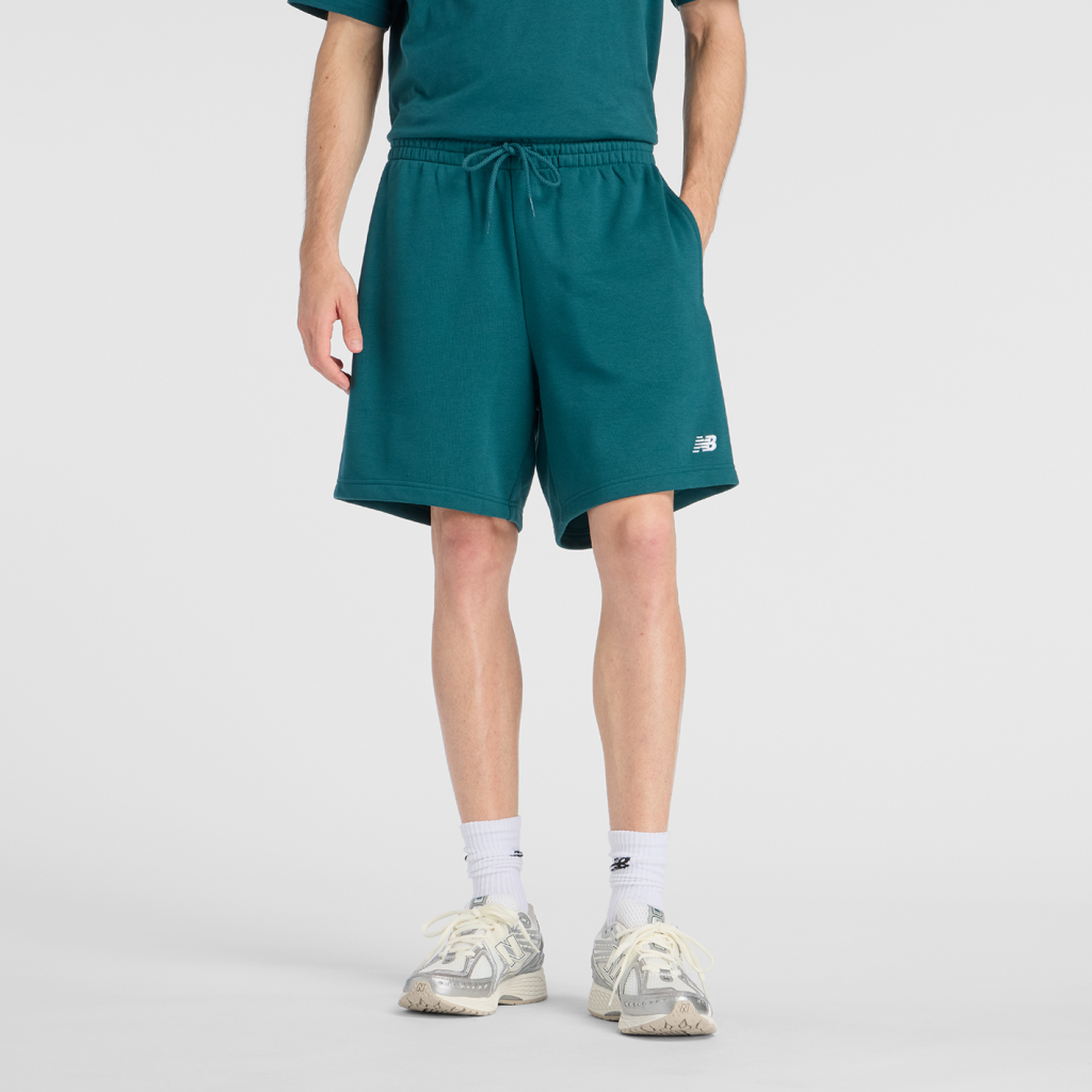 New Balance Sport Essentials French Terry Short 7 Inch in GRÜN