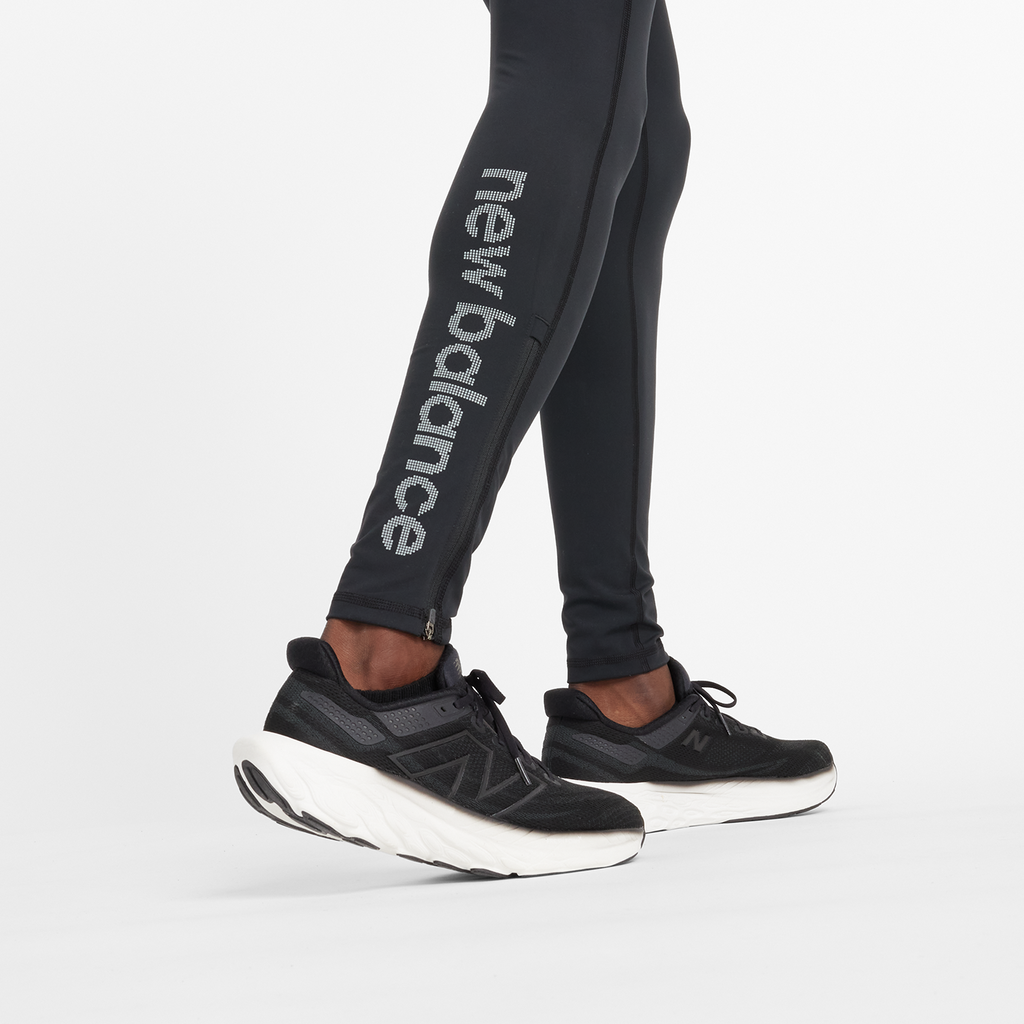 New Balance NB Sleek Reflective Tight in SCHWARZ