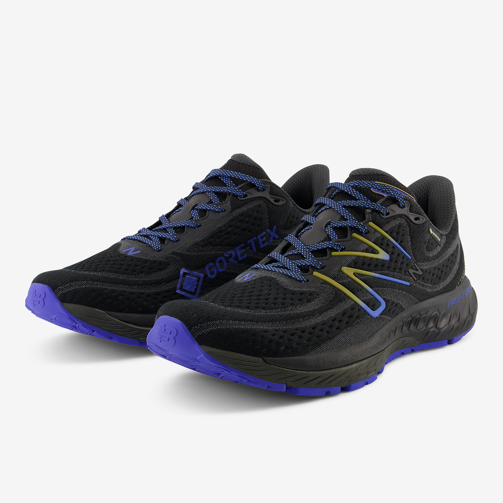New Balance M 880 GTX v13 Laufschuhe in SCHWARZ