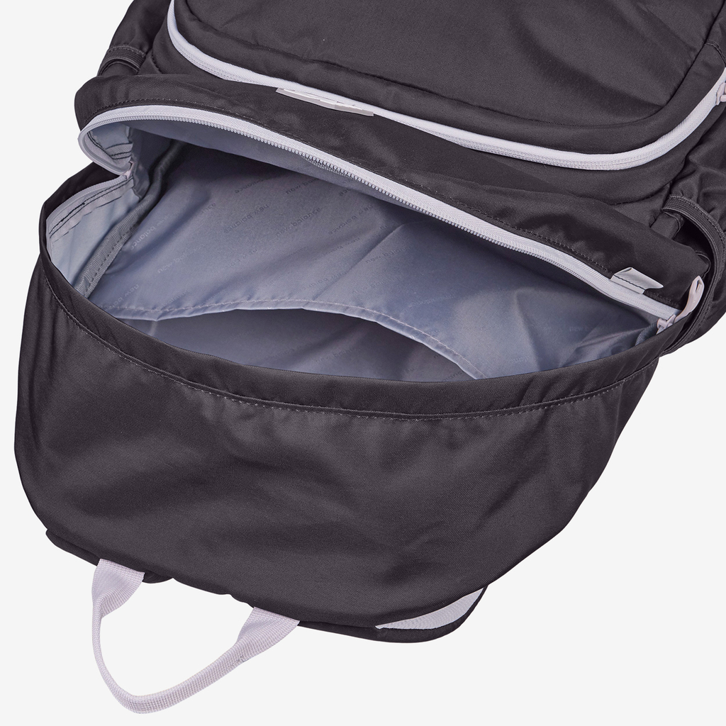 New Balance Heritage Adult Backpack in SCHWARZ