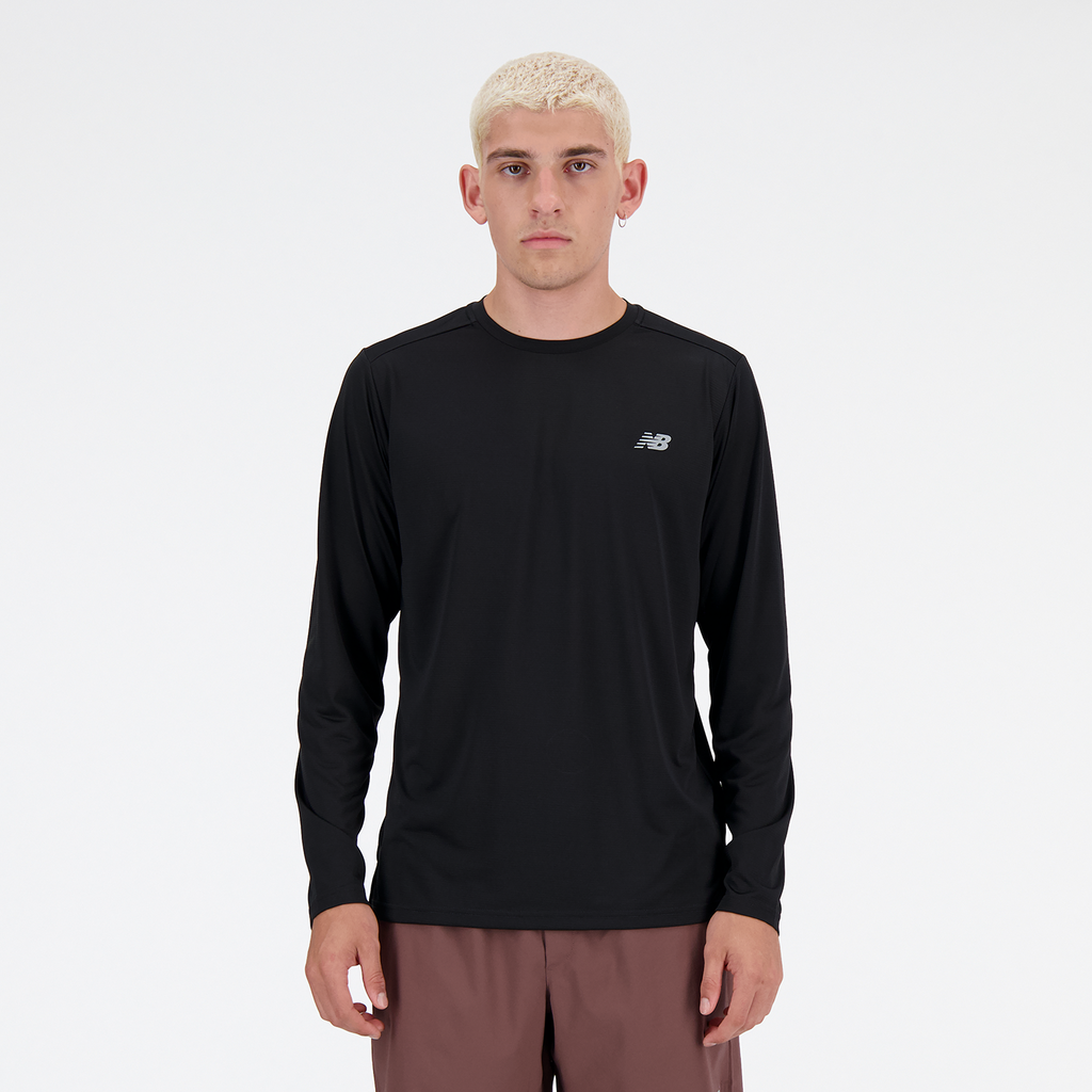 New Balance New Balance Run Long Sleeve T-Shirt in SCHWARZ