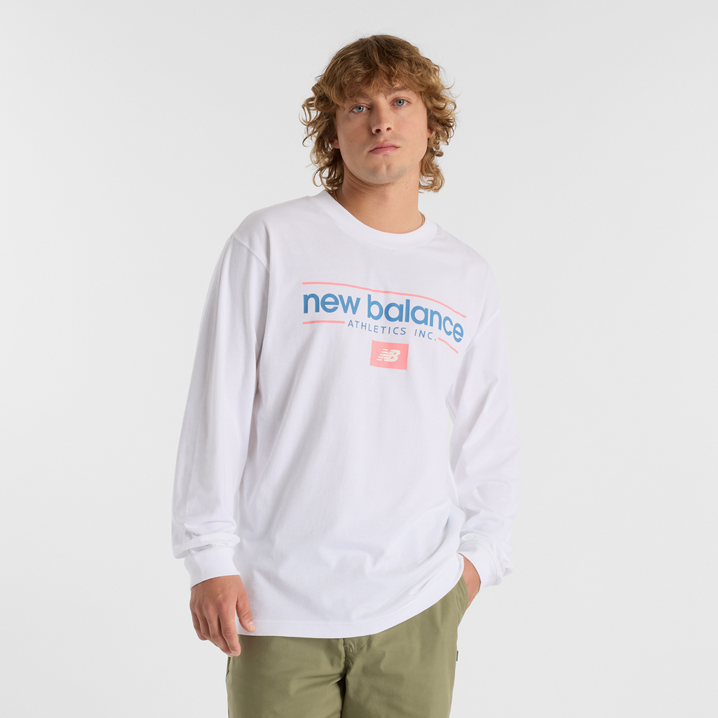 New Balance Relaxed Linear Athletics Long Sleeve in WEISS