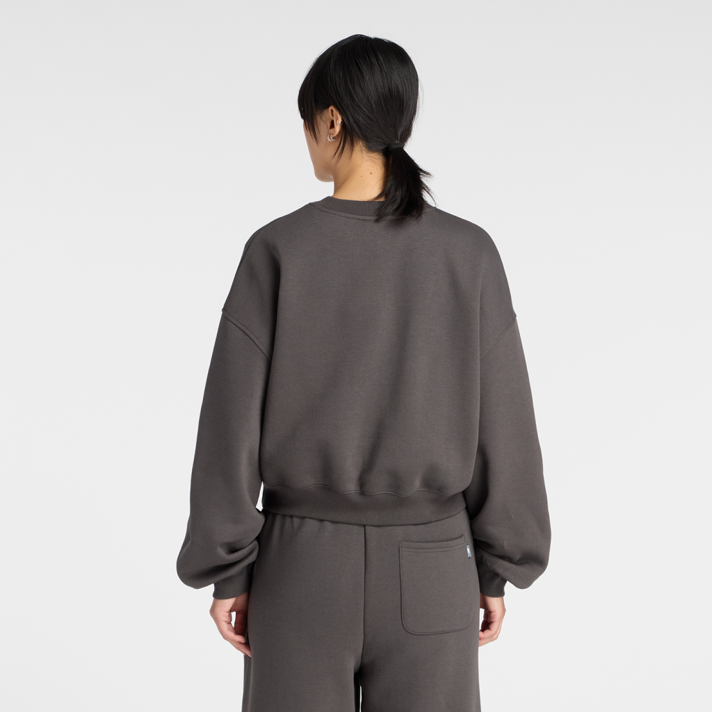 New Balance W Linear Heritage Fleece Crew in SCHWARZ