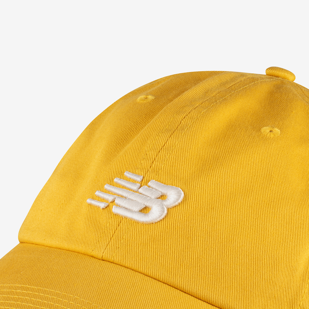 New Balance NB 6-Panel Curved Brim Nb Classic Hat in GELB