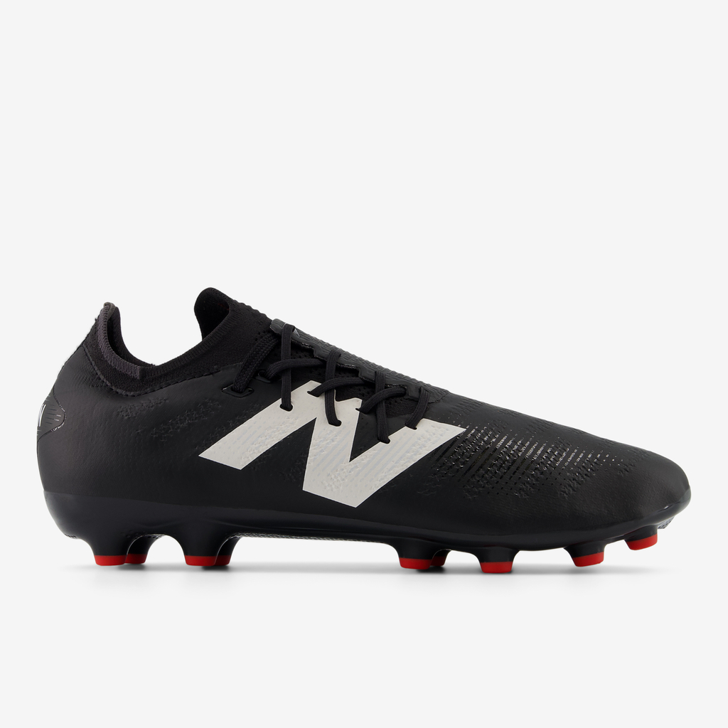 New Balance M Furon Pro AG v7 Core Kunstrasenschuhe in SCHWARZ