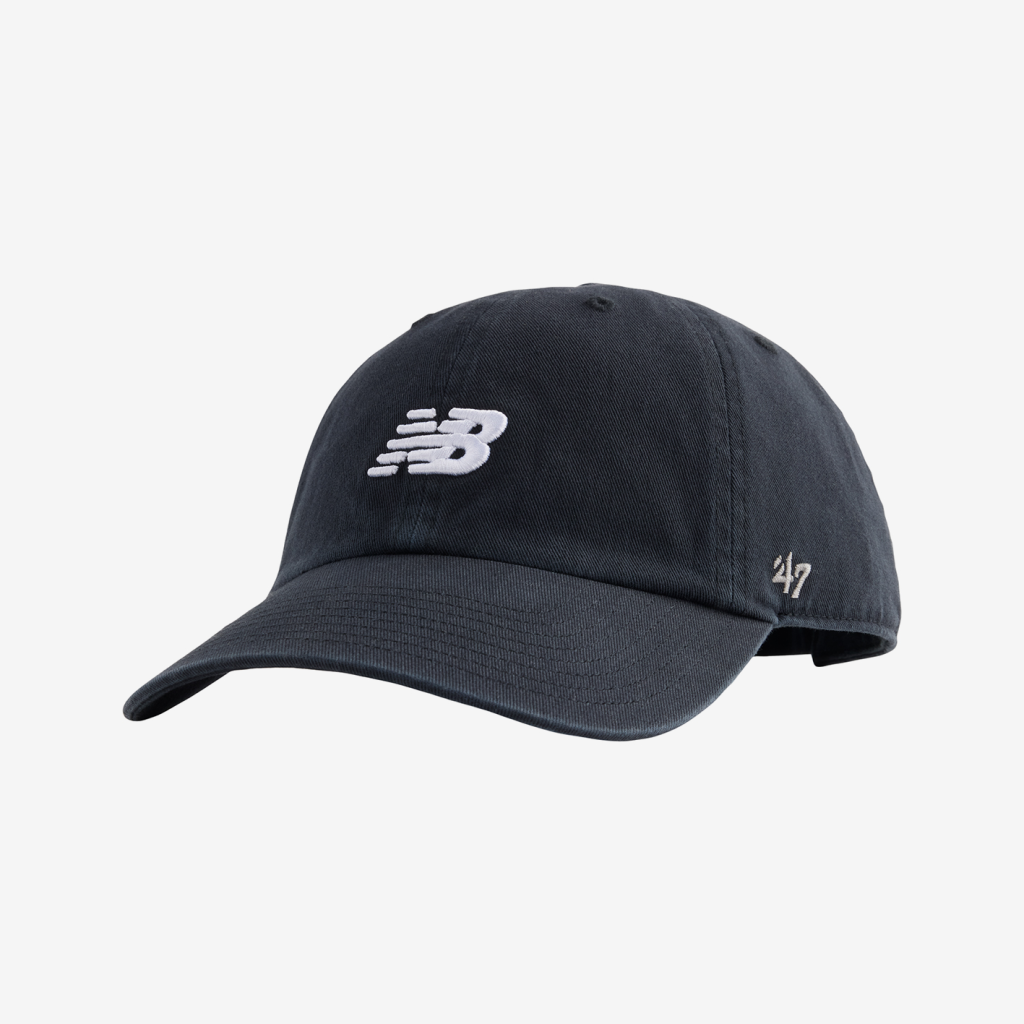 New Balance '47 Clean Up Hat in SCHWARZ