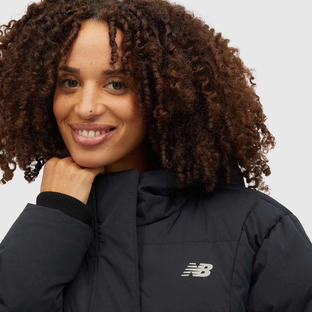 New Balance W NBX Soft Alpine Icon Down Jacket in SCHWARZ