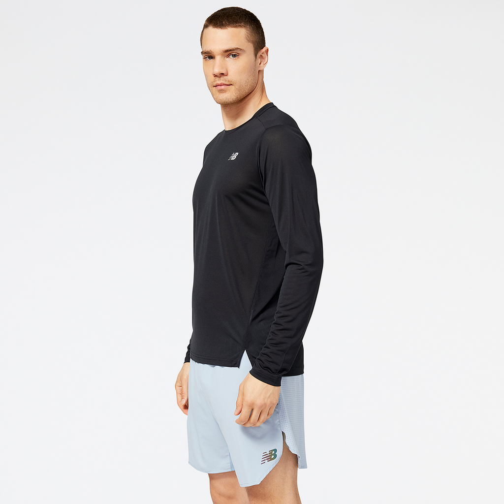 New Balance Accelerate Long Sleeve in SCHWARZ
