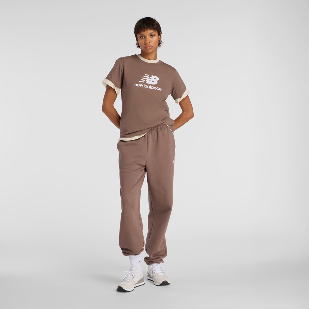 New Balance W Sport Essentials Jersey Logo T-Shirt in BRAUN