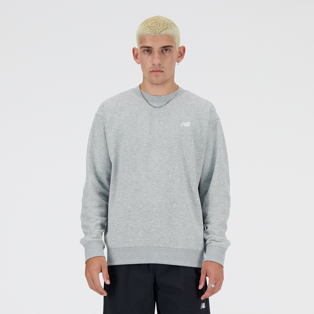 New Balance Sport Essentials Small Logo French Terry Crew in GRAU