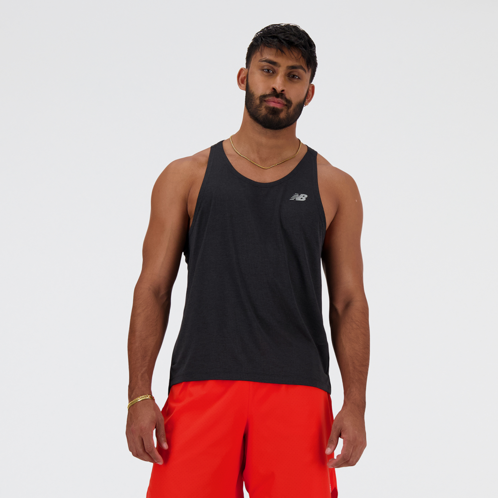 New Balance NB Athletics Run Singlet in SCHWARZ