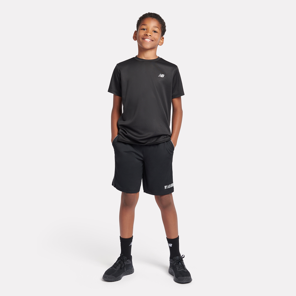 New Balance B NB Football Shorts in SCHWARZ