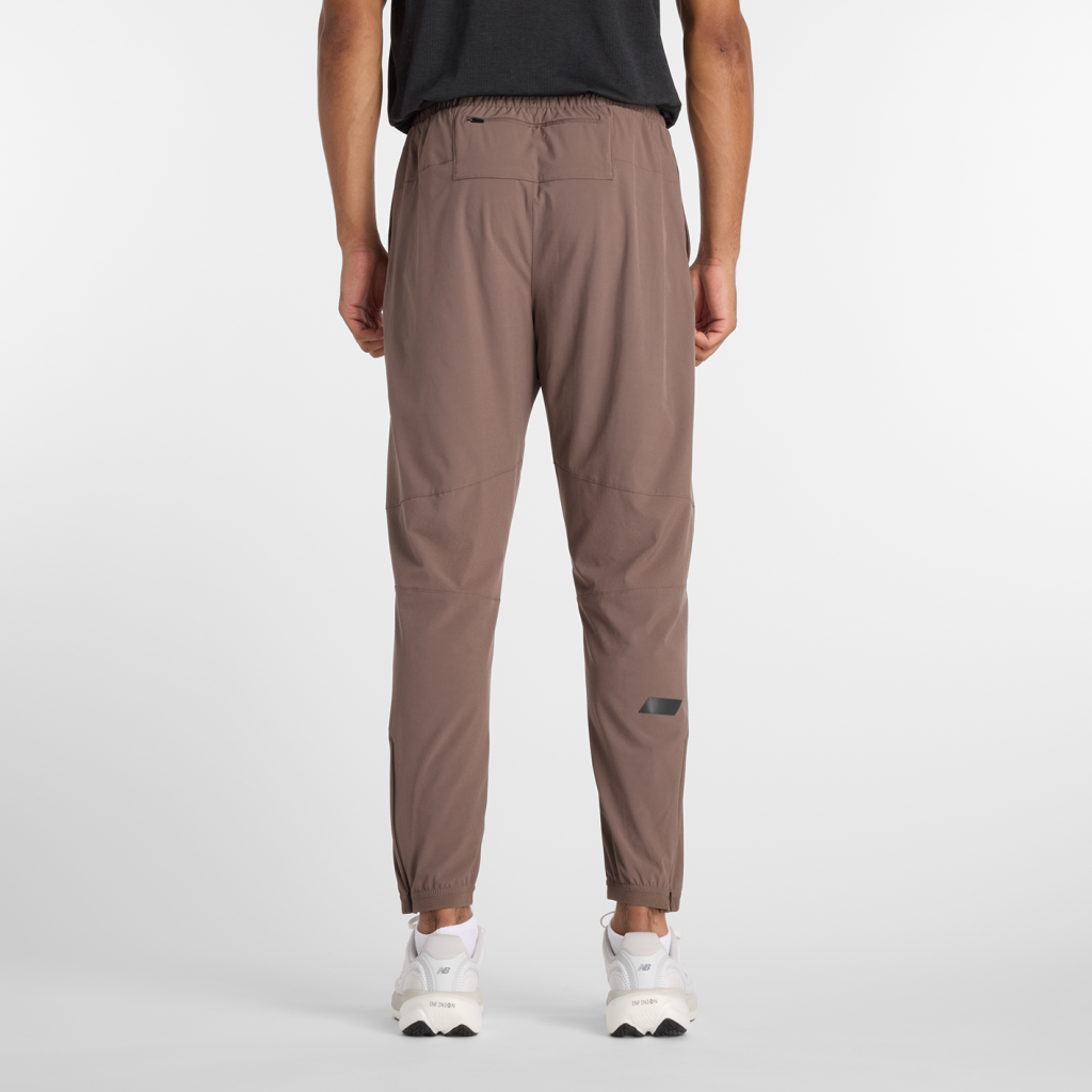 New Balance Run Essentials Jogger in BRAUN