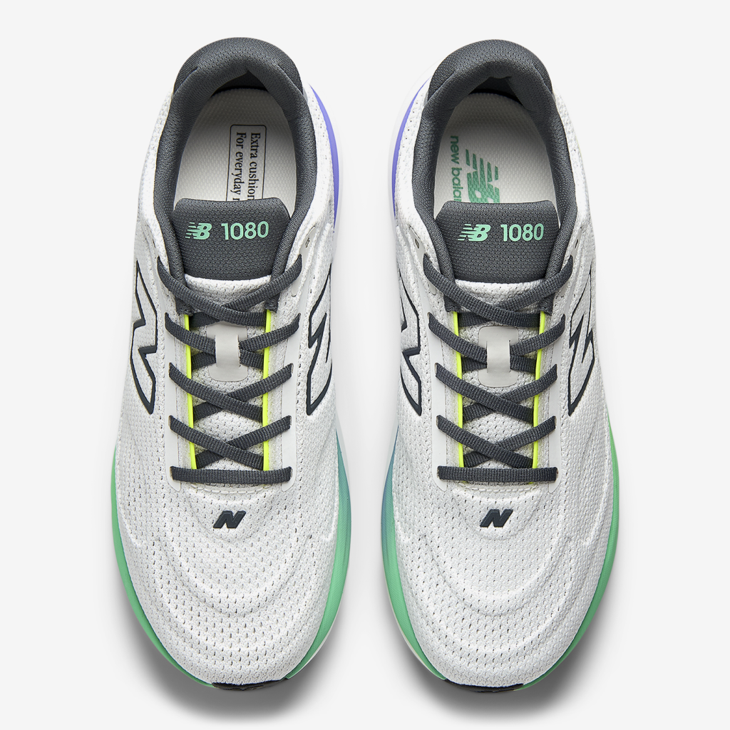 New Balance M 1080 v15 Laufschuhe in GRAU