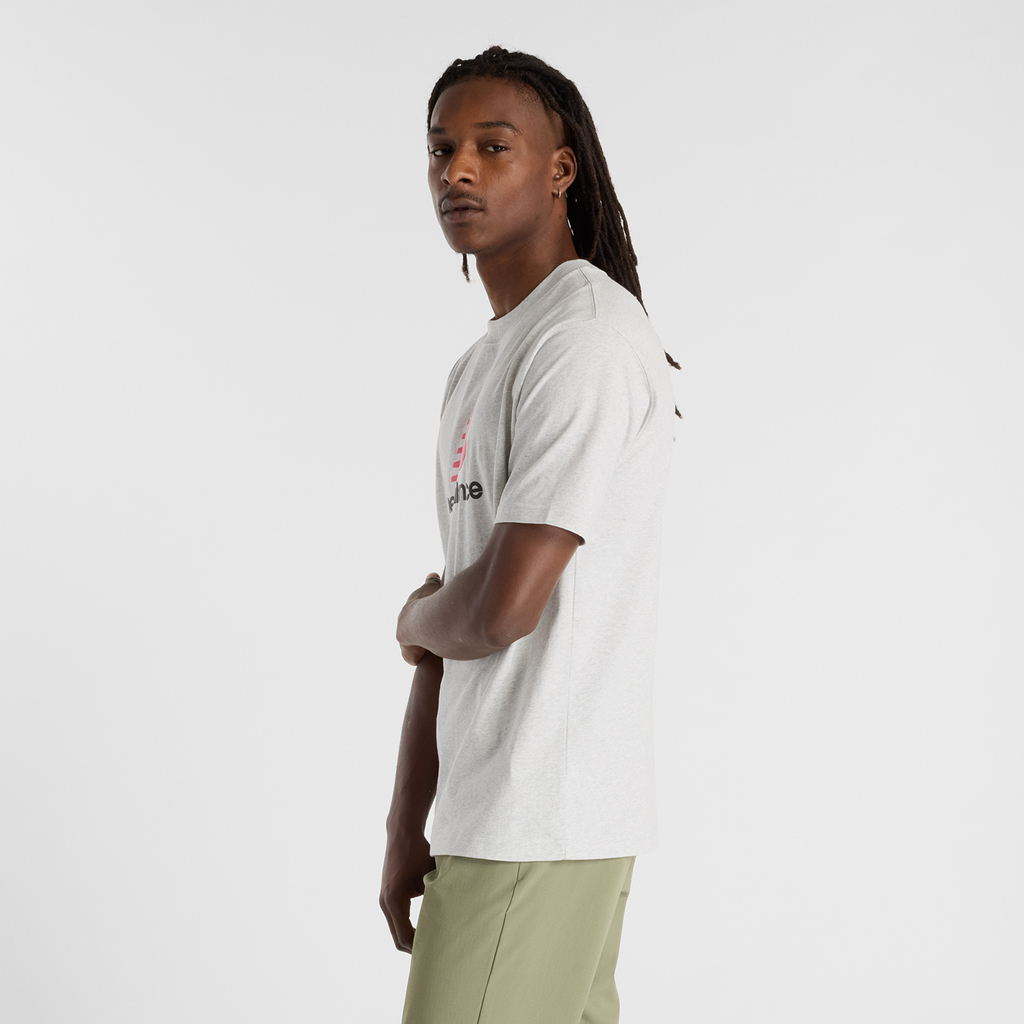 New Balance Athletics Logo T-Shirt in GRAU