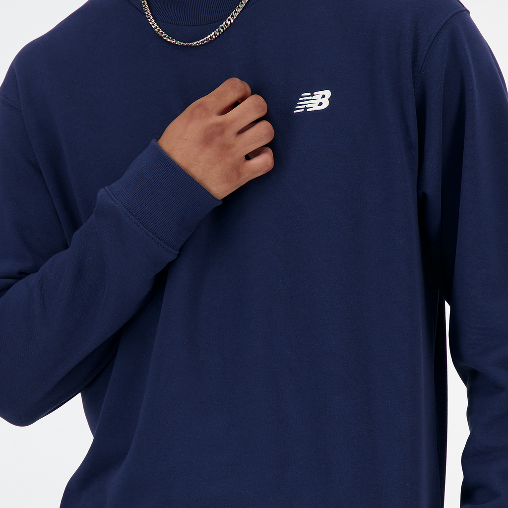 New Balance Sport Essentials Small Logo French Terry Crew in BLAU