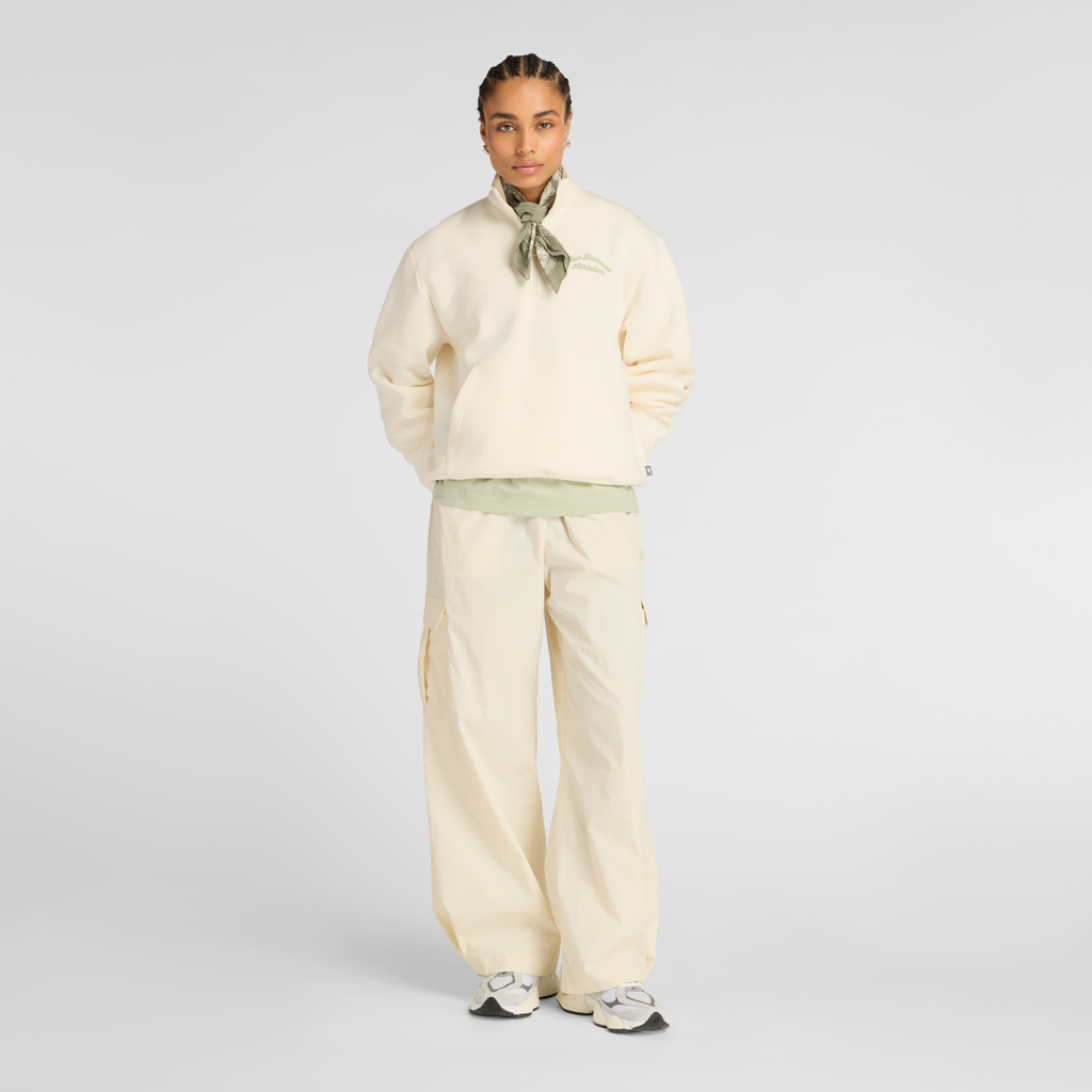 New Balance W Woven Cargo Pant in BEIGE