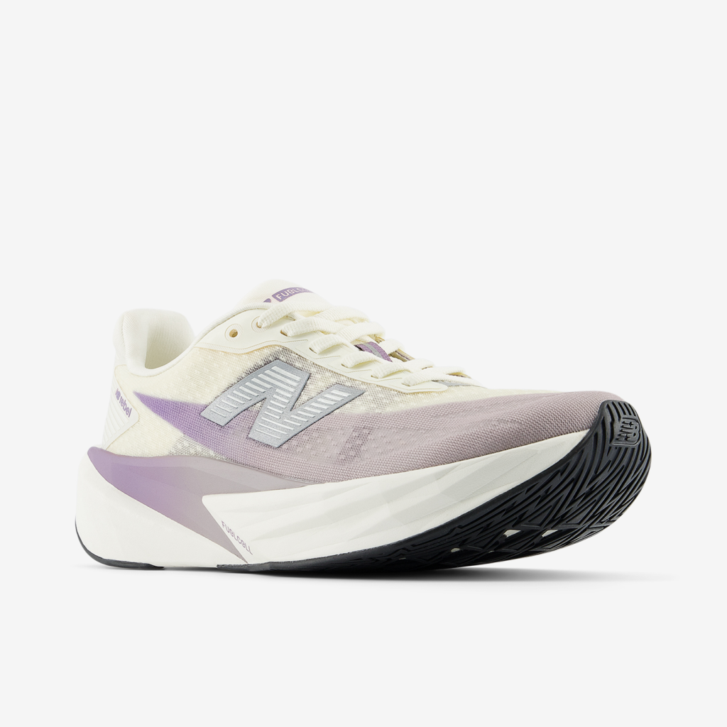 New Balance W Rebel v5 Laufschuhe in VIOLETT